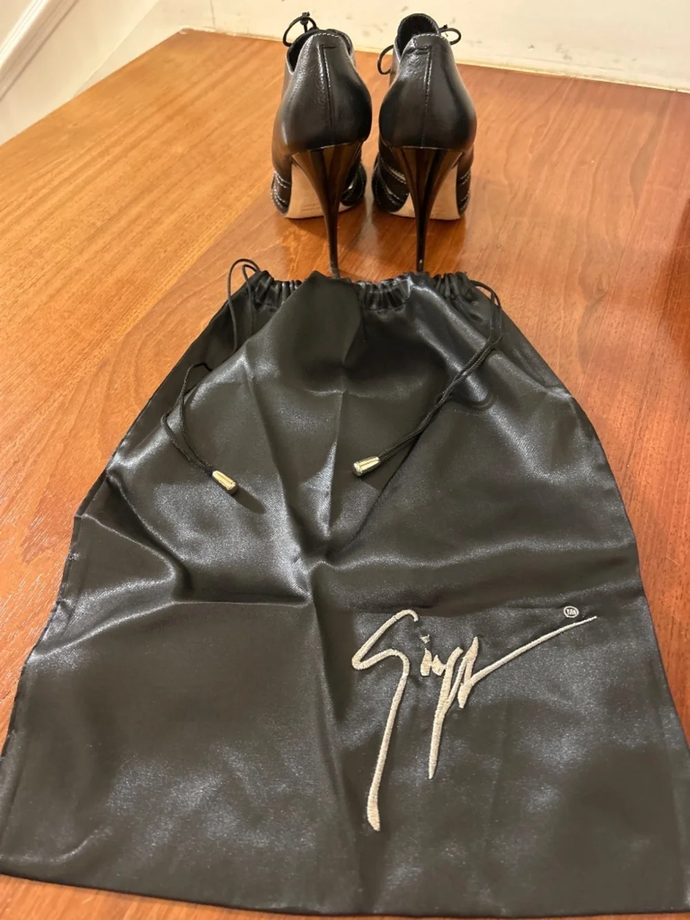Brand New Giuseppe Zanotti Black Leather Shoes SZ 7 1/2 NWT - Picture 2 of 6